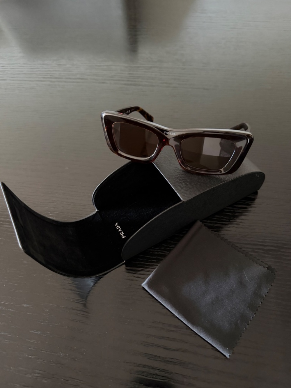 Authentic Prada 50mm Square Sunglasses Tortoise Brown – Excellent Condition - Picture 4 of 4
